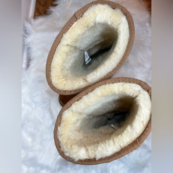 UGG Suede Boots Size 7 - Picture 12 of 15